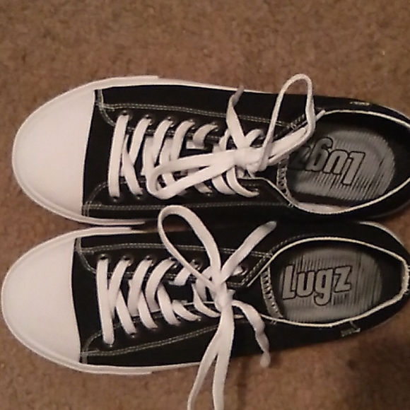 I'm selling black and white lugz size 8.5 womens - Picture 3 of 3